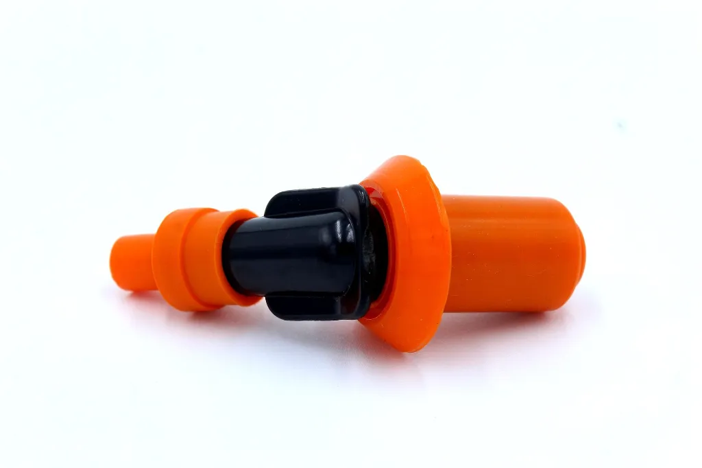 Q07-1010 CAPUCHON DE BUJIA DS 150 1.webp